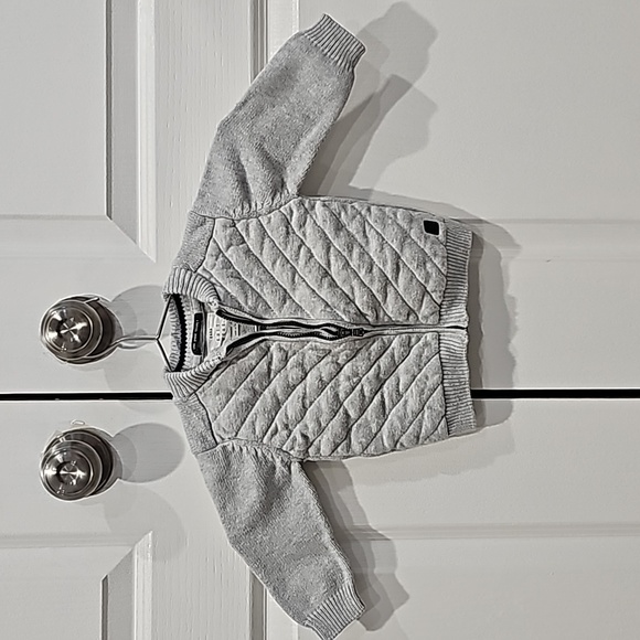 Zara Other - Zara zipper up knit wear